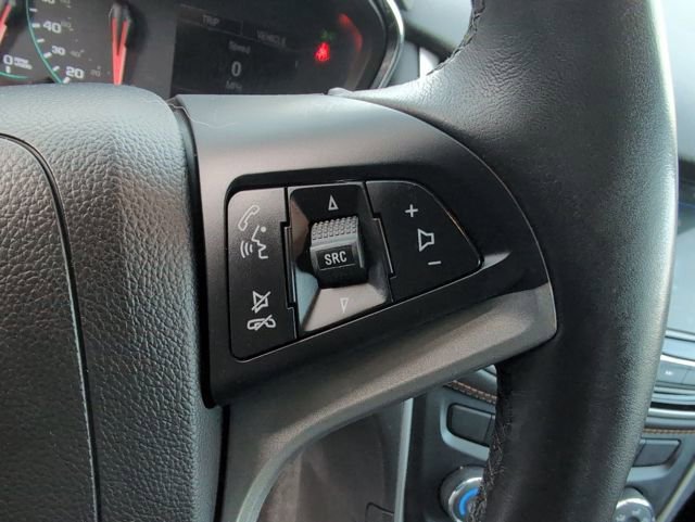 Used 2019 Chevrolet Trax LT w/ LT Convenience Package image 18