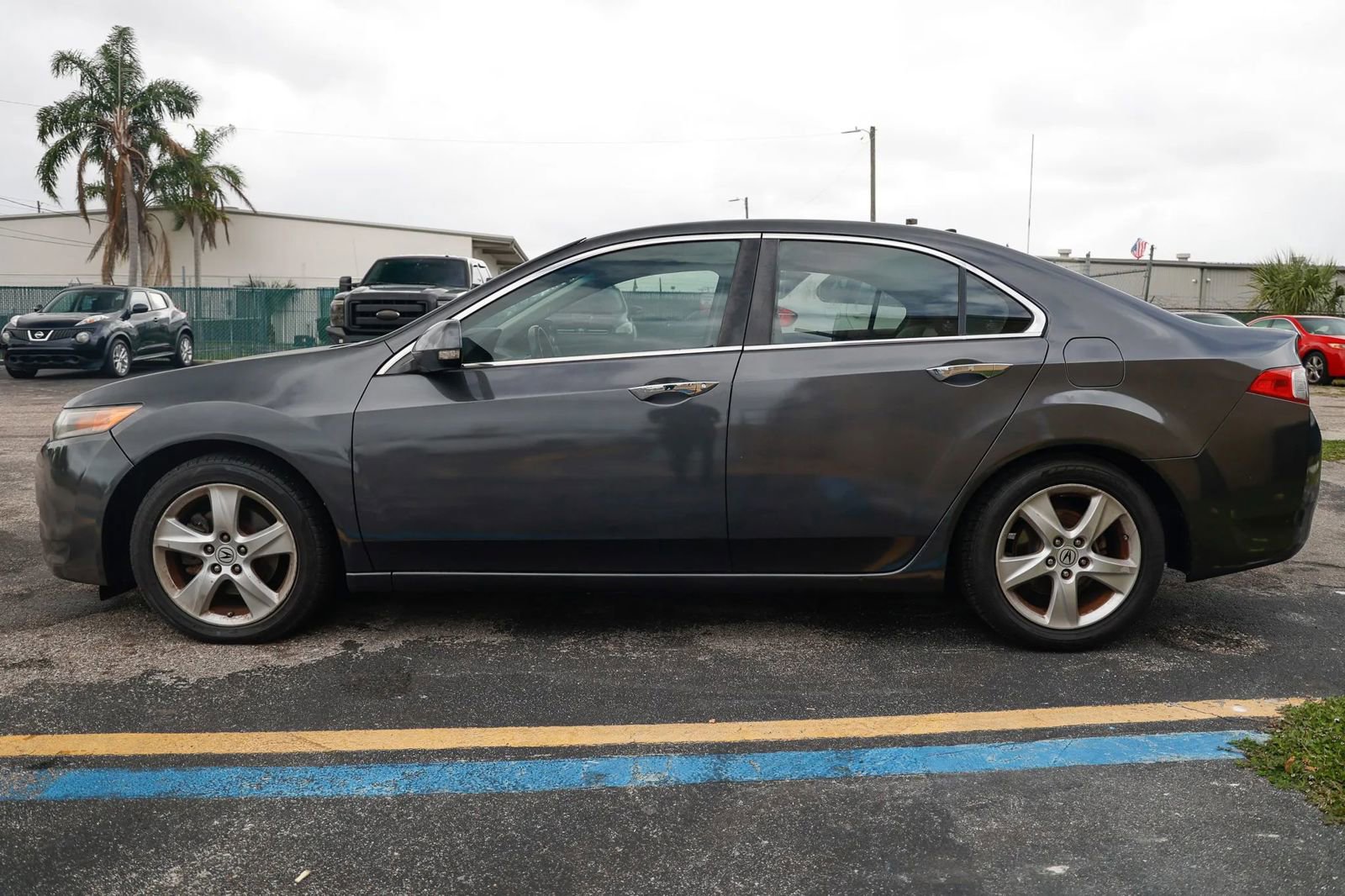 Used 2010 Acura TSX Sedan image 3