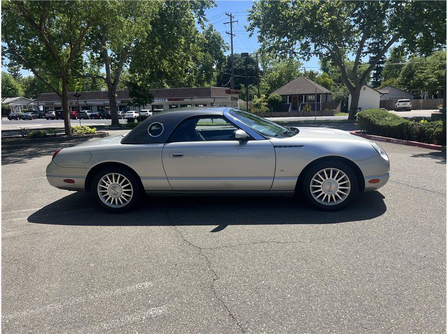 Used 2004 Ford Thunderbird image 4