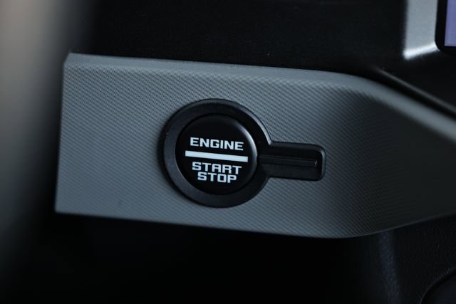 Used 2023 Ford Bronco Badlands image 35