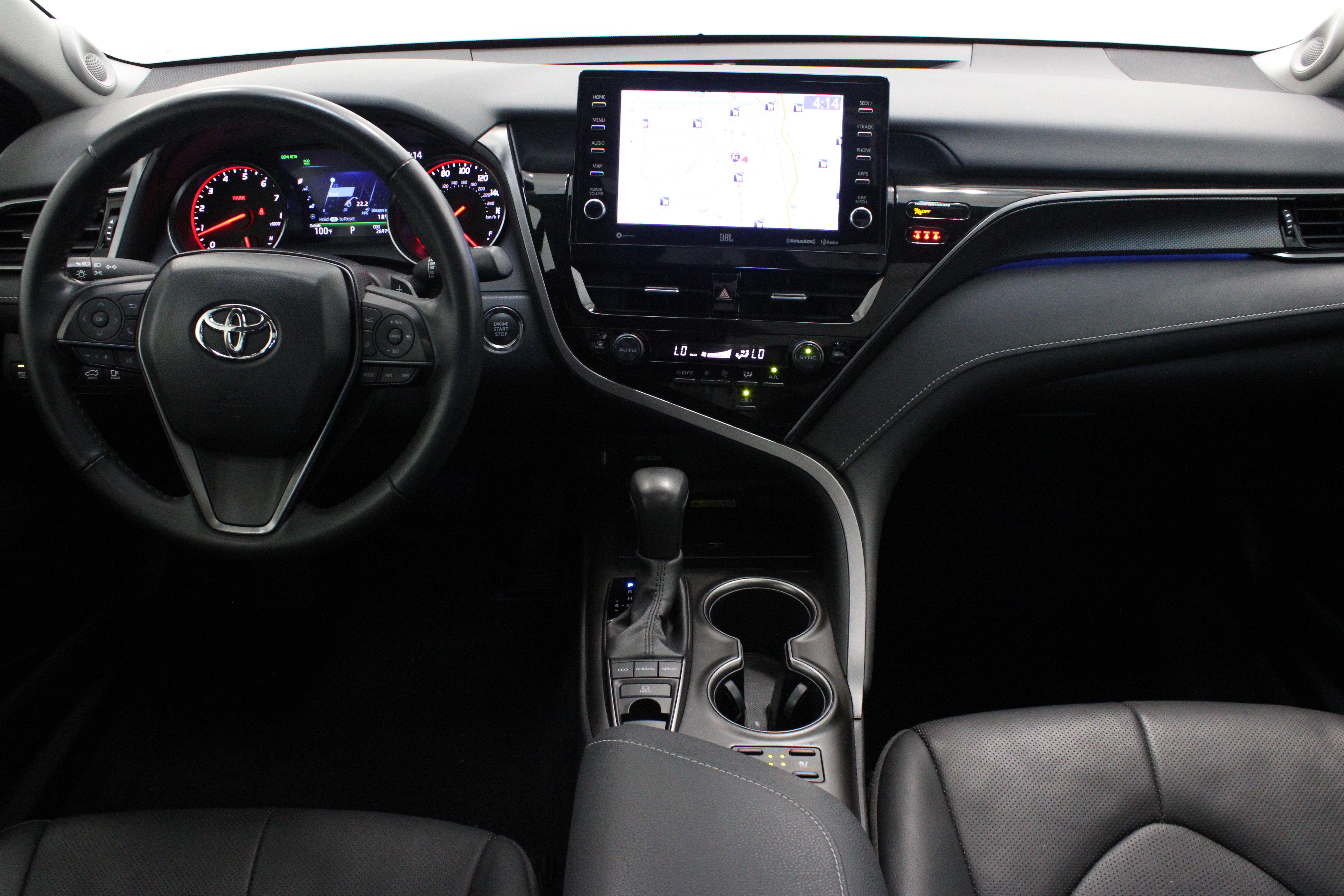 Used 2024 Toyota Camry XSE w/ Navigation Package FWD image 31