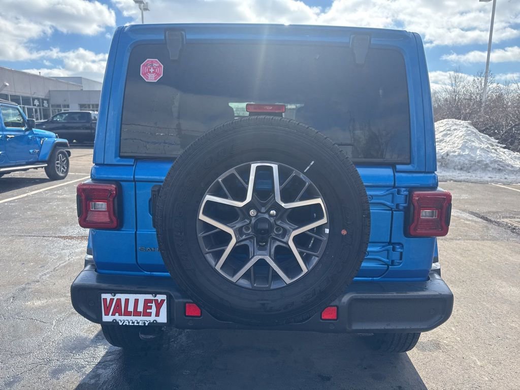 New 2025 Jeep Wrangler Unlimited Sahara w/ Safety Group AWD/4WD image 4