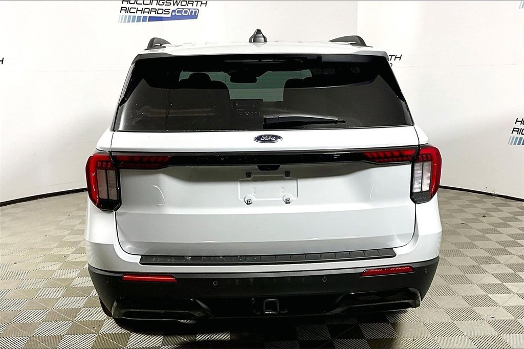 New 2026 Ford Explorer ST-Line image 4