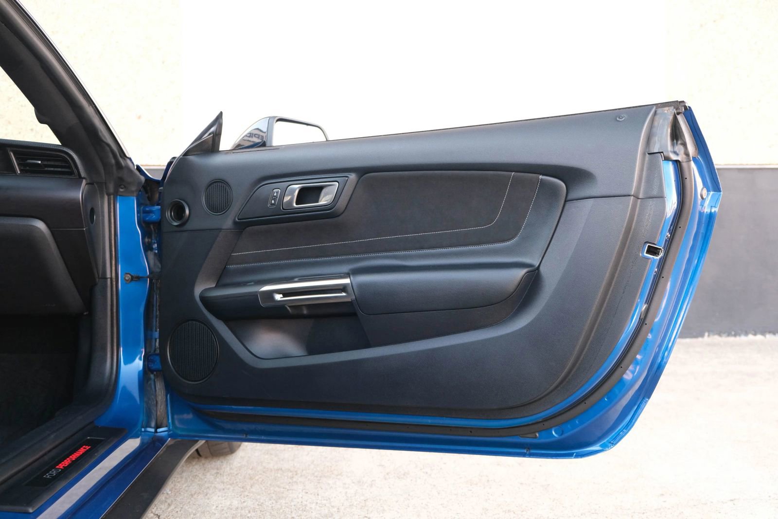 Used 2017 Ford Mustang Shelby GT350 w/ Electronics Package image 27