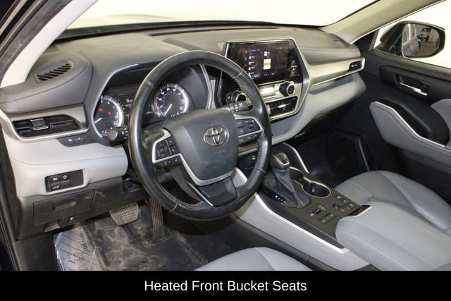 Used 2023 Toyota Highlander XLE image 23