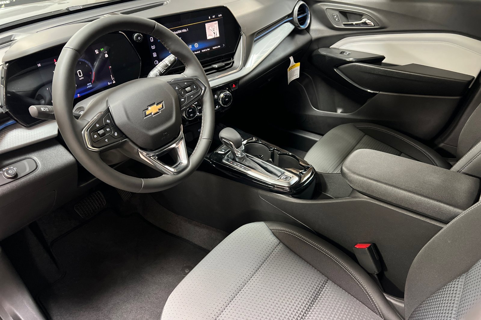 New 2026 Chevrolet Trax LT w/ LT Convenience Package image 10
