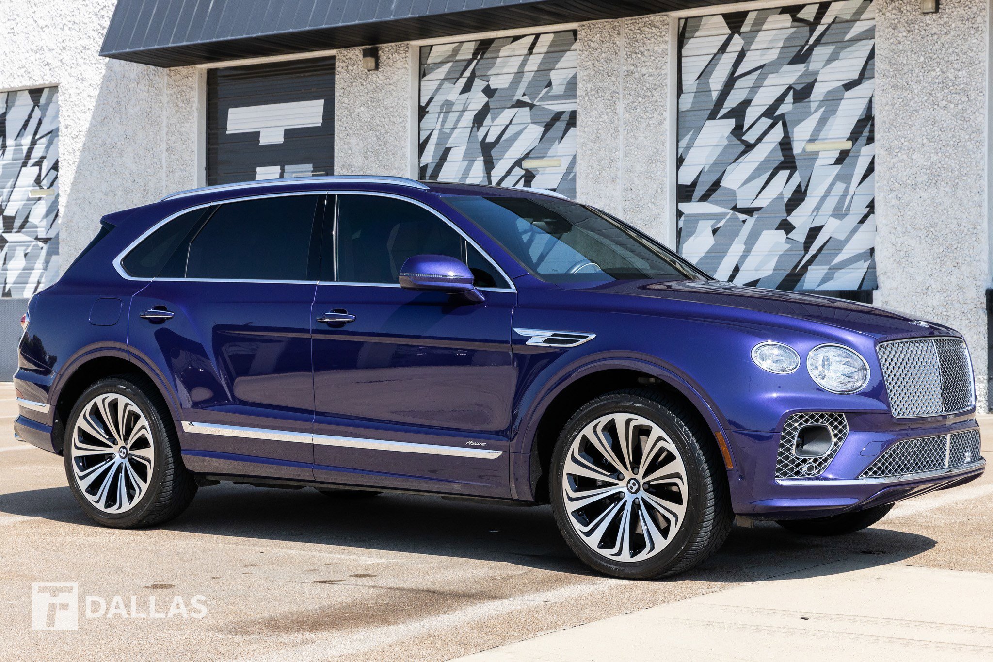 Used 2023 Bentley Bentayga image 19