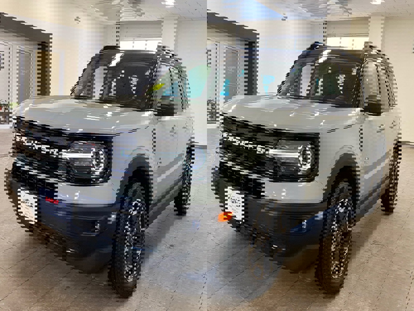 Used 2023 Ford Bronco Sport Outer Banks w/ Tech Package image 4