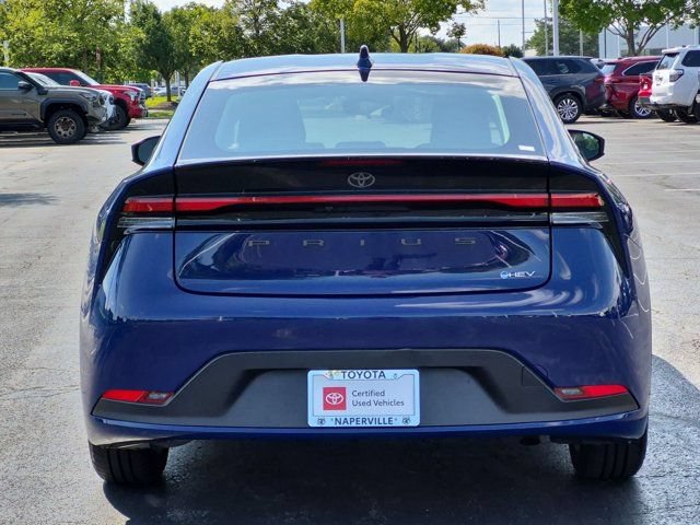 Certified 2025 Toyota Prius LE FWD image 7