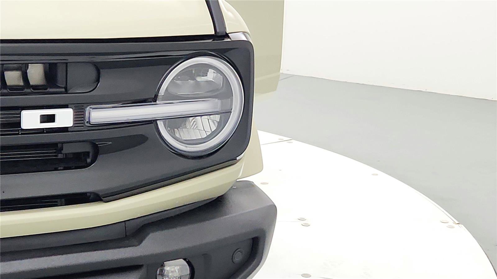 New 2026 Ford Bronco Outer Banks image 11