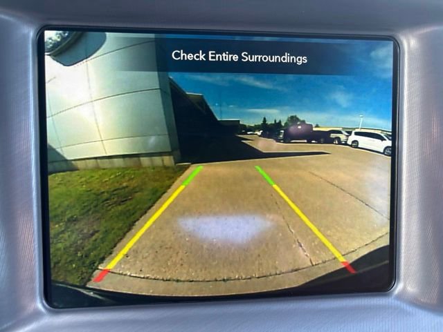 Used 2023 Dodge Charger SXT RWD image 25