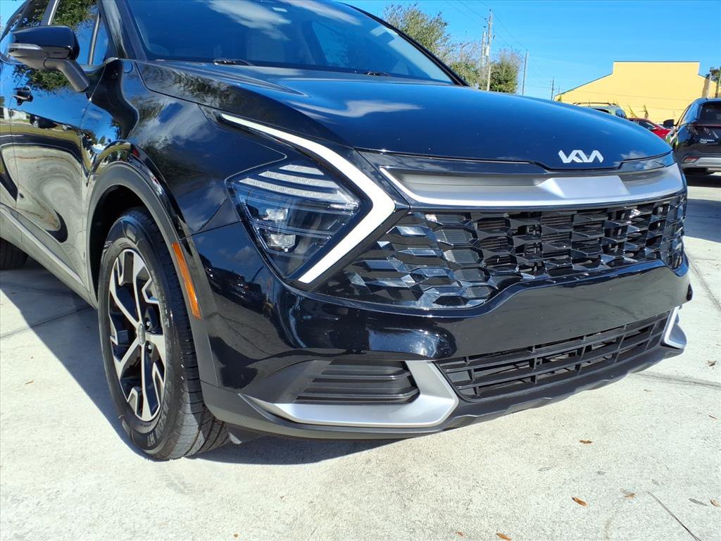 Used 2025 Kia Sportage EX image 9
