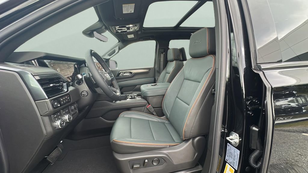 New 2026 GMC Yukon XL AT4 image 33