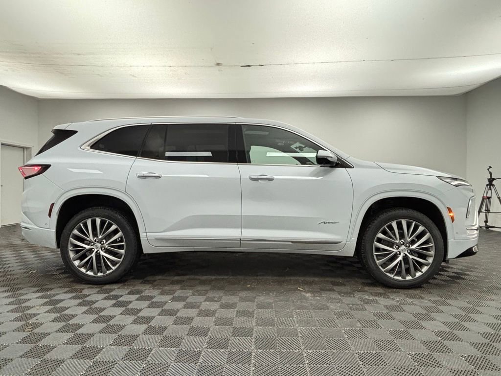 New 2026 Buick Enclave Avenir image 9