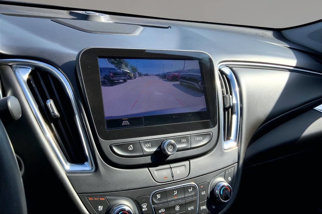 Used 2023 Chevrolet Malibu LT FWD image 21