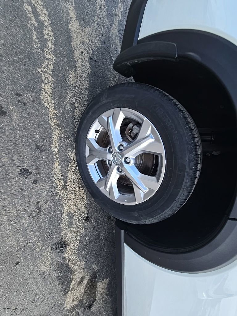 Used 2025 Honda HR-V LX image 8