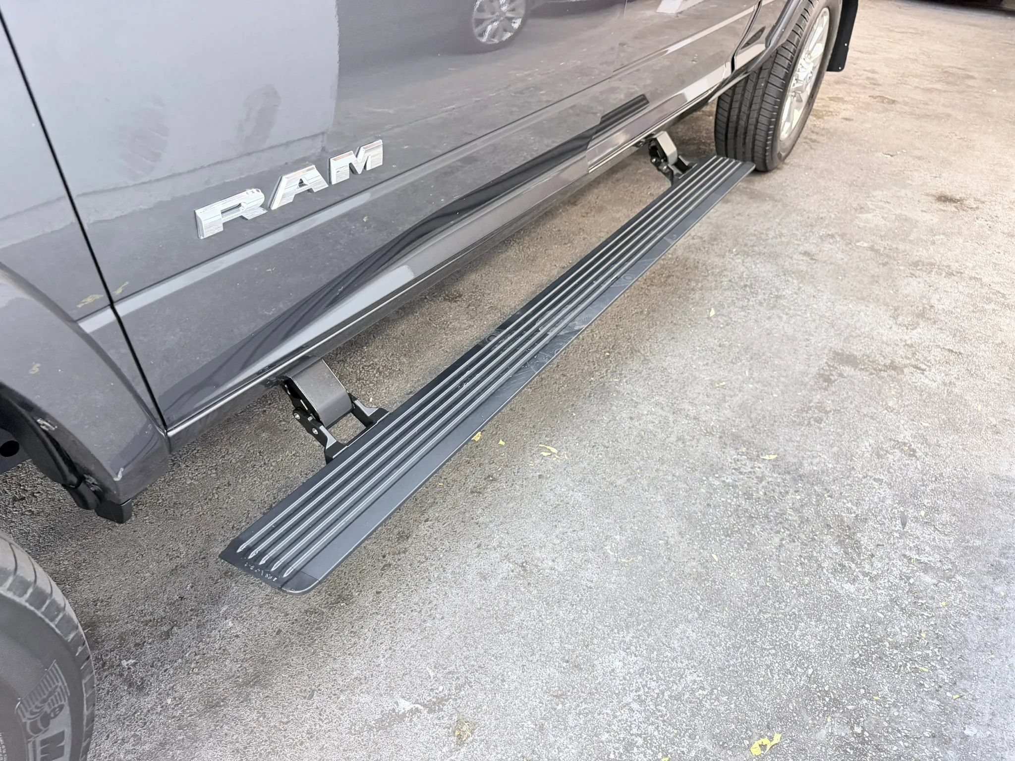 Used 2019 RAM 2500 Laramie AWD/4WD image 10