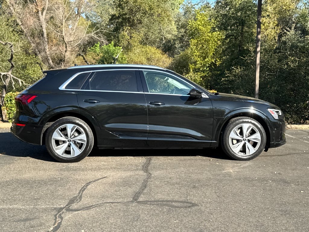 Used 2024 Audi Q8 e-tron Premium Plus w/ Premium Plus Package AWD/4WD image 4