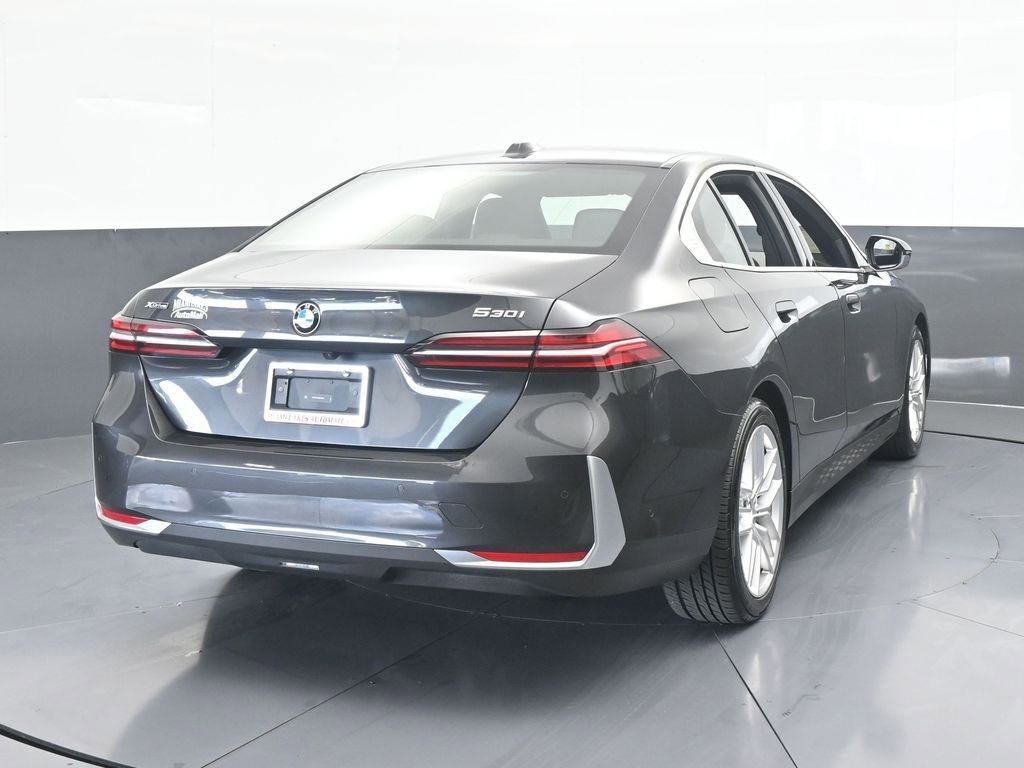 Used 2024 BMW 530i xDrive image 5