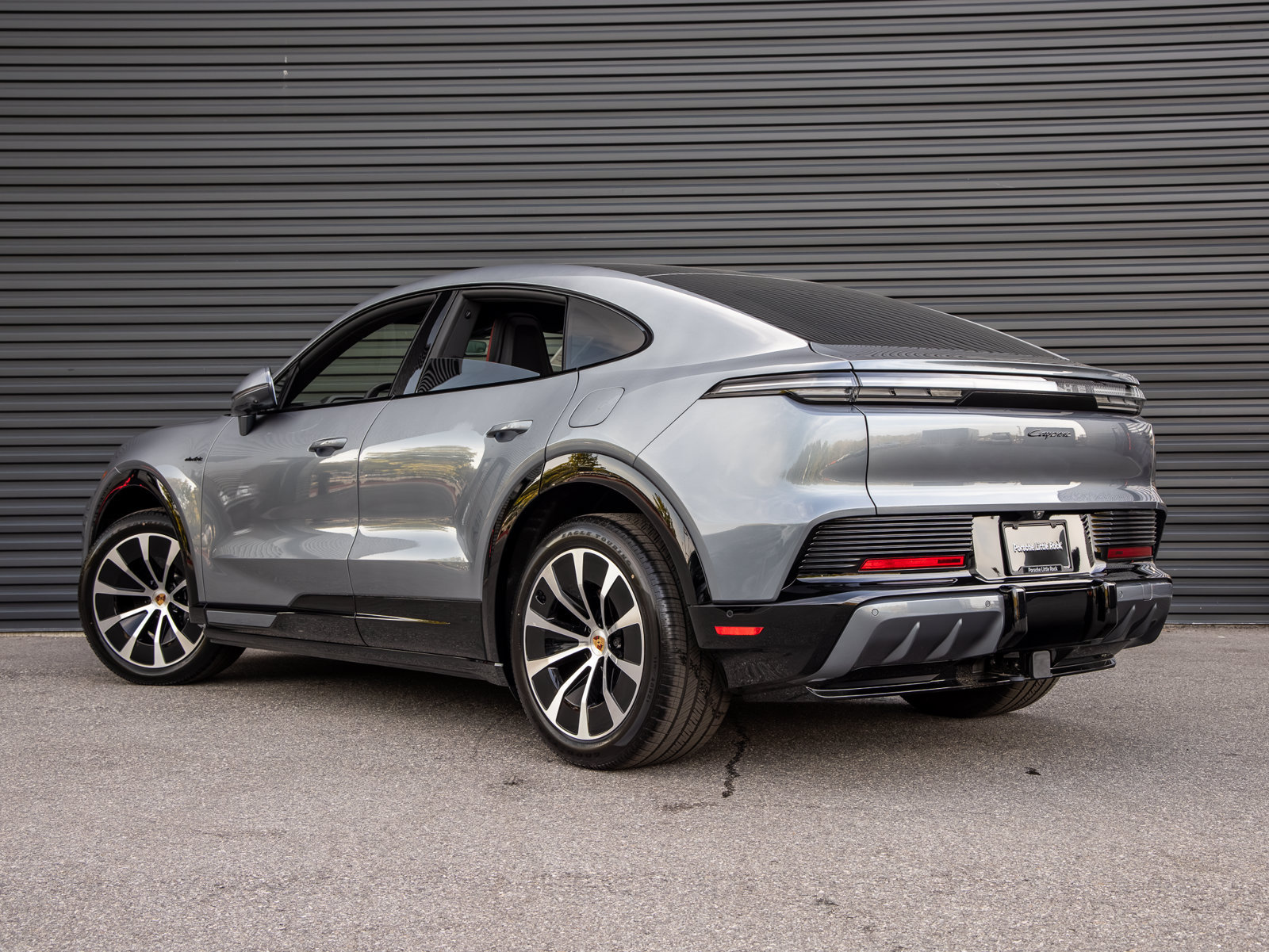 New 2026 Porsche Cayenne Electric Coupe AWD/4WD image 3