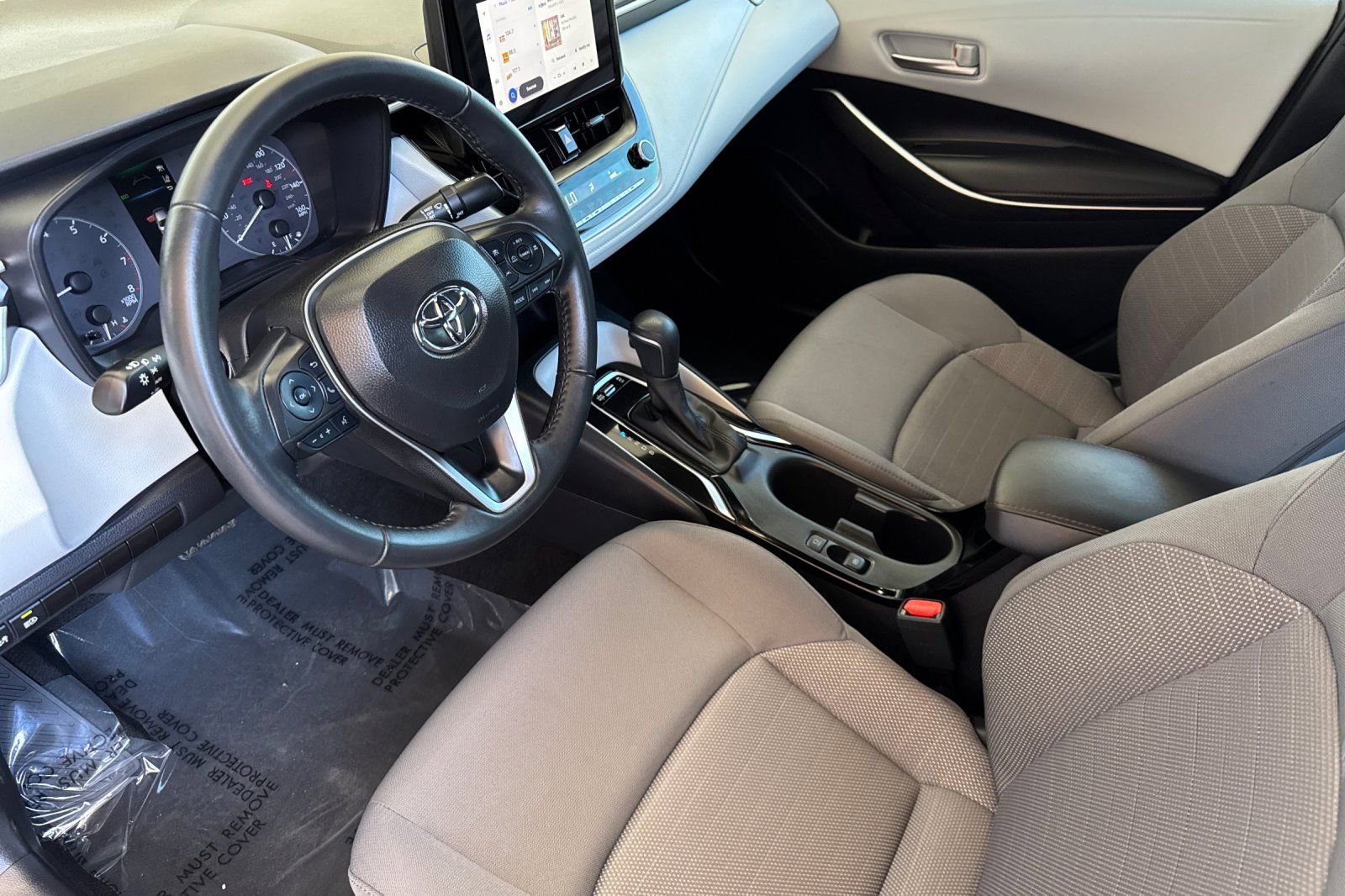 Used 2025 Toyota Corolla SE image 10