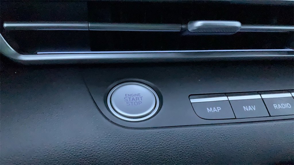 Certified 2024 Hyundai Elantra SEL w/ Convenience Package image 25