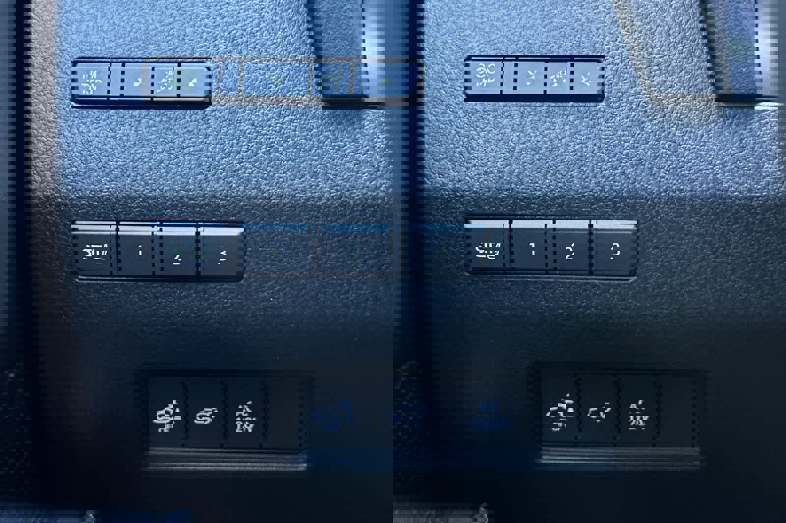 Used 2024 Lexus GX 550 w/ Accessory Package (Z1) image 31