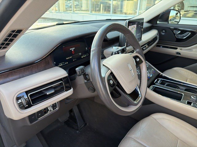Used 2023 Lincoln Aviator Reserve w/ Equipment Group 201A image 13