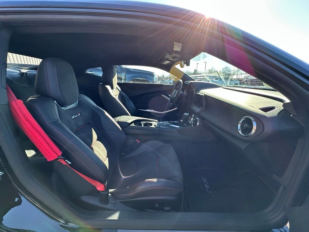 Used 2018 Chevrolet Camaro ZL1 image 20