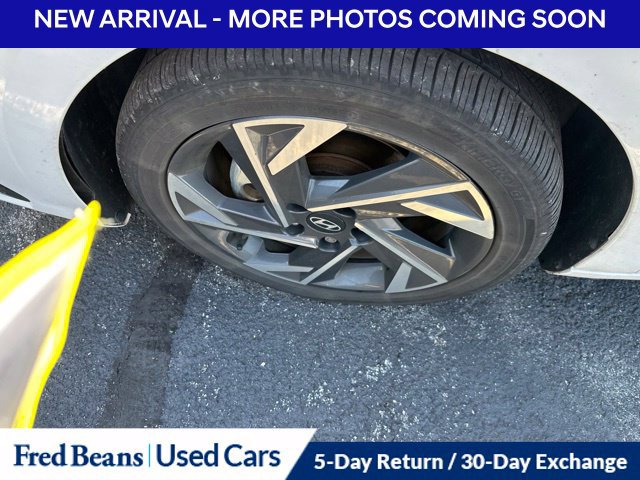 Used 2024 Hyundai Elantra Limited FWD image 10
