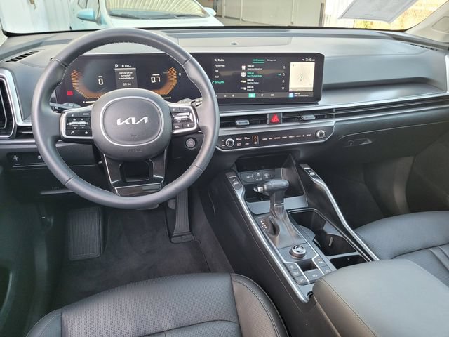 Certified 2024 Kia Sorento S w/ Panoramic Sunroof Package FWD image 21