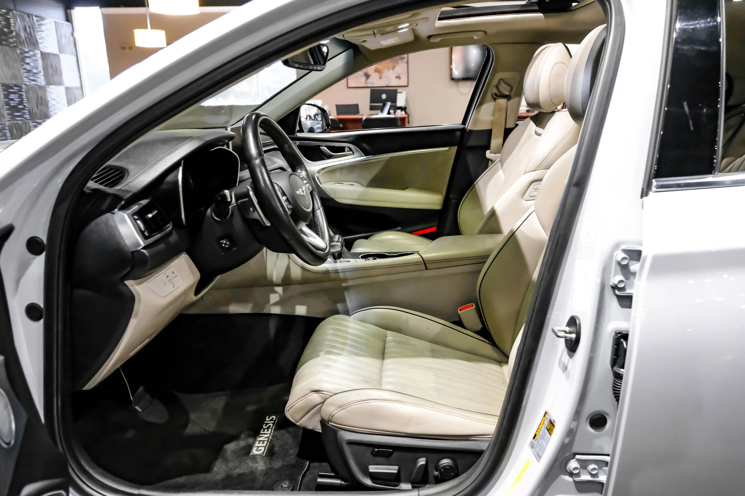 Used 2020 Genesis G70 3.3T w/ Elite Package image 4