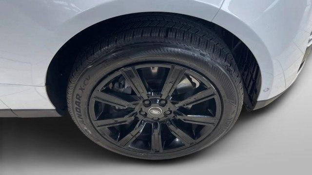 Used 2018 Land Rover Range Rover HSE image 23