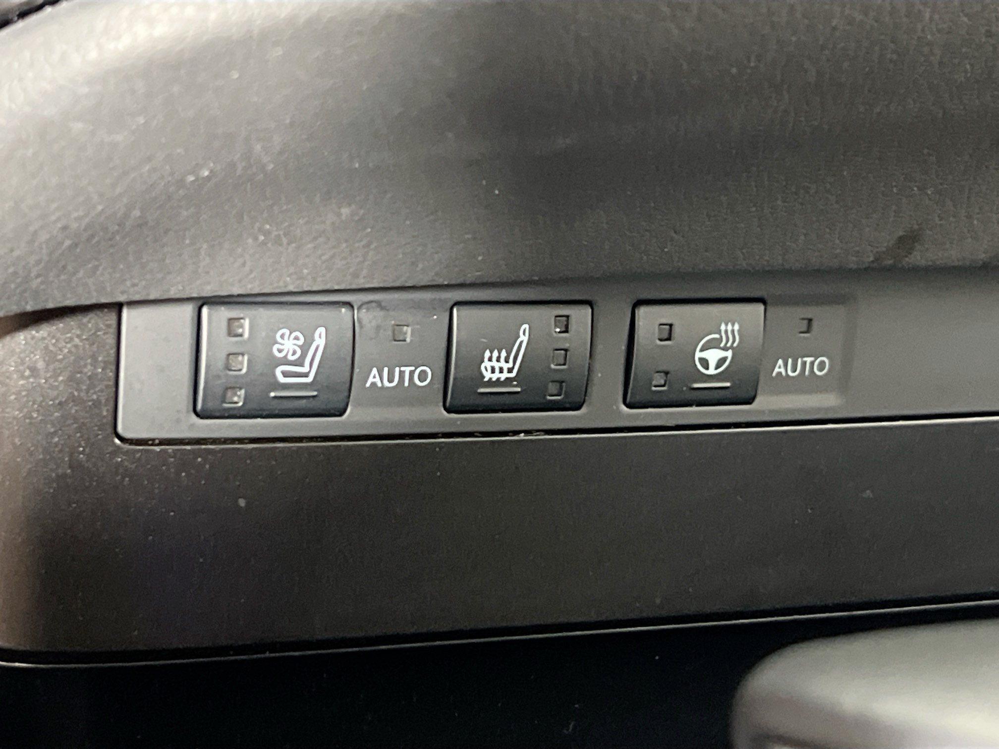 Used 2025 Lexus ES 350 w/ Premium Package FWD image 19