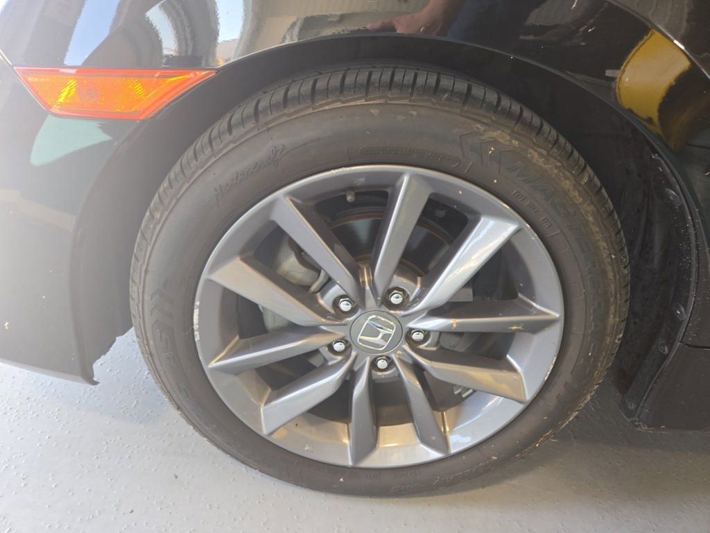 Used 2019 Honda Civic EX image 4