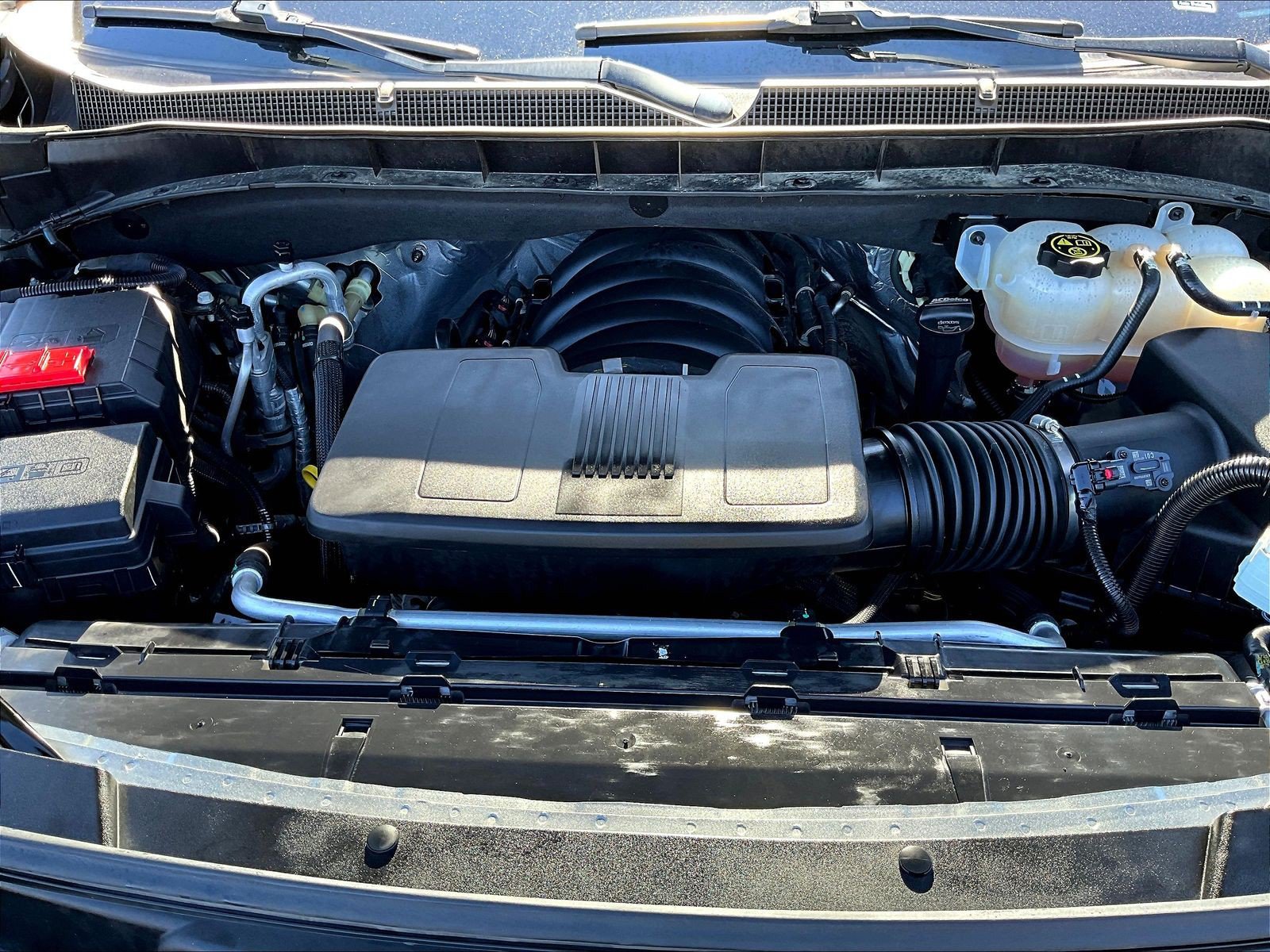 Used 2023 Chevrolet Suburban Premier AWD/4WD image 31