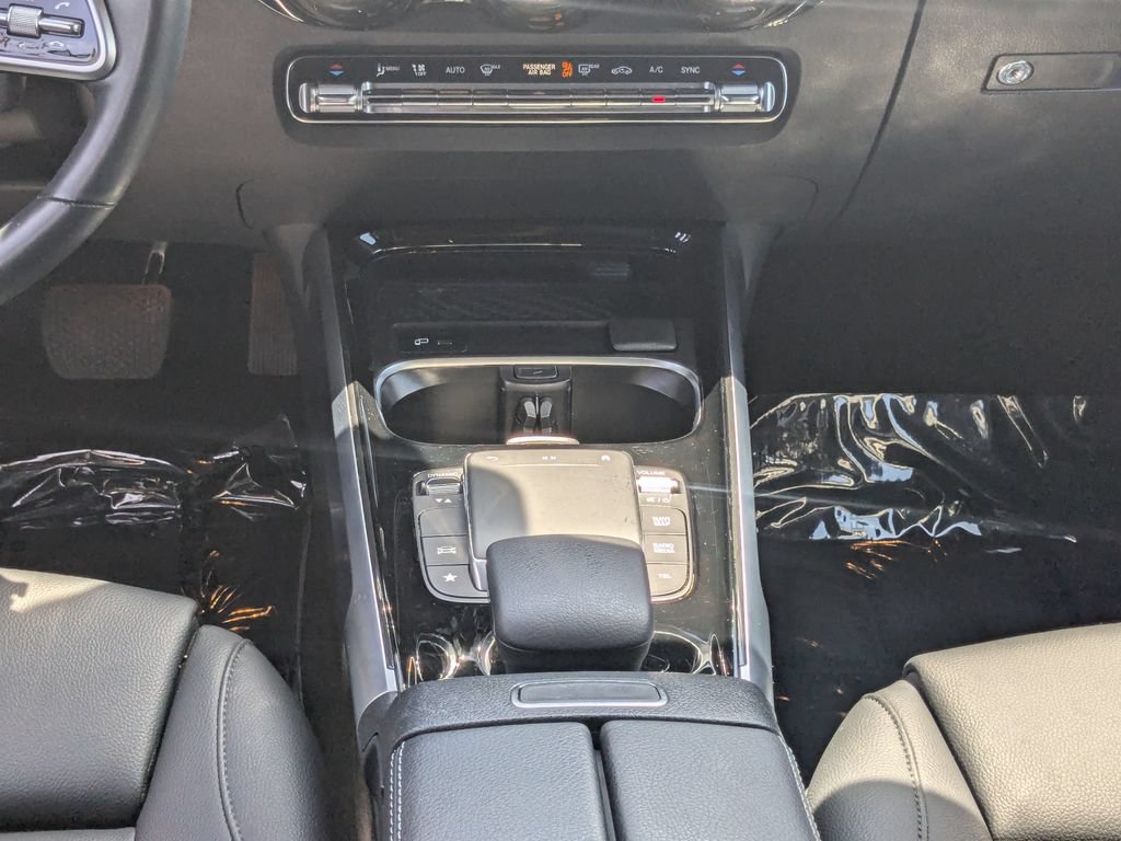 Certified 2023 Mercedes-Benz GLB 250 4MATIC w/ Premium Package image 6