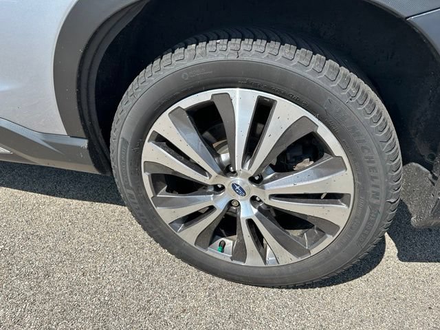 Used 2022 Subaru Ascent Limited w/ Technology Package AWD/4WD image 7