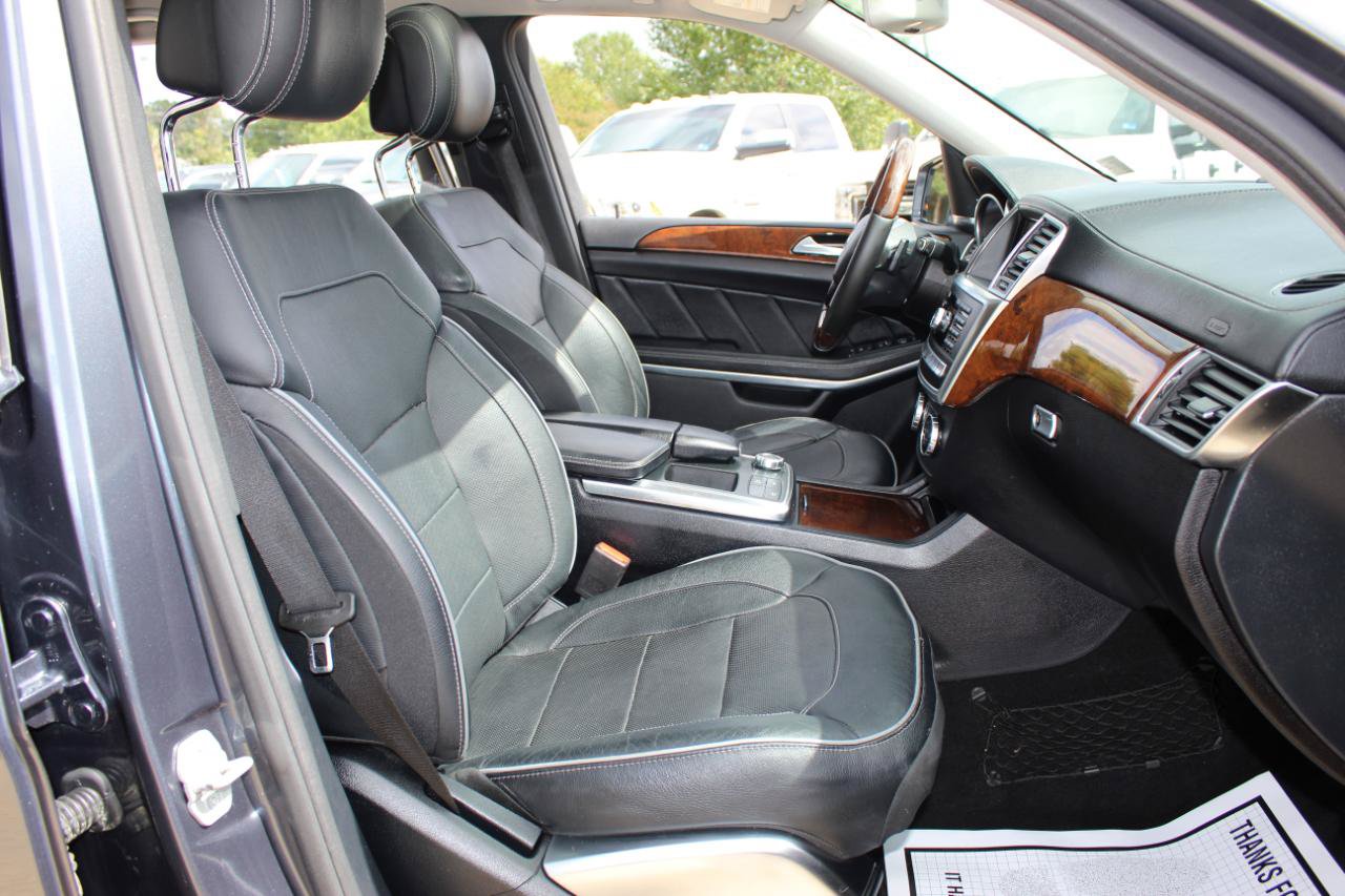 Used 2014 Mercedes-Benz GL 550 4MATIC image 26