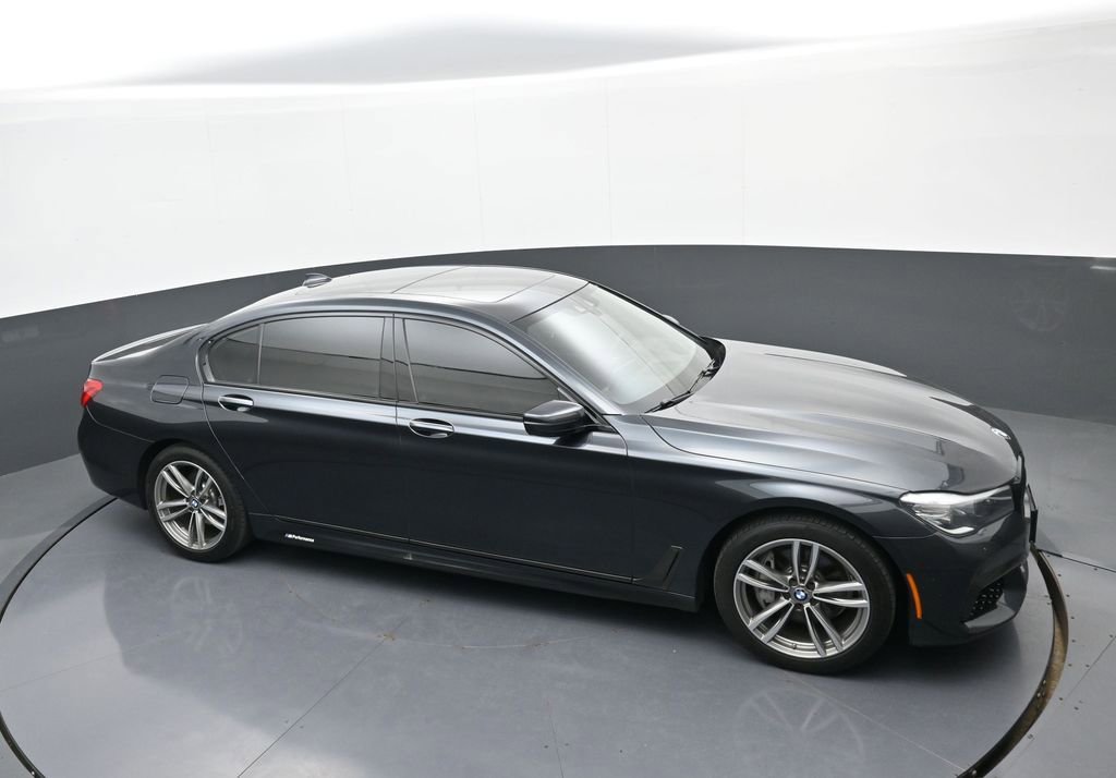 Used 2019 BMW 740i xDrive w/ Executive Package AWD/4WD image 30