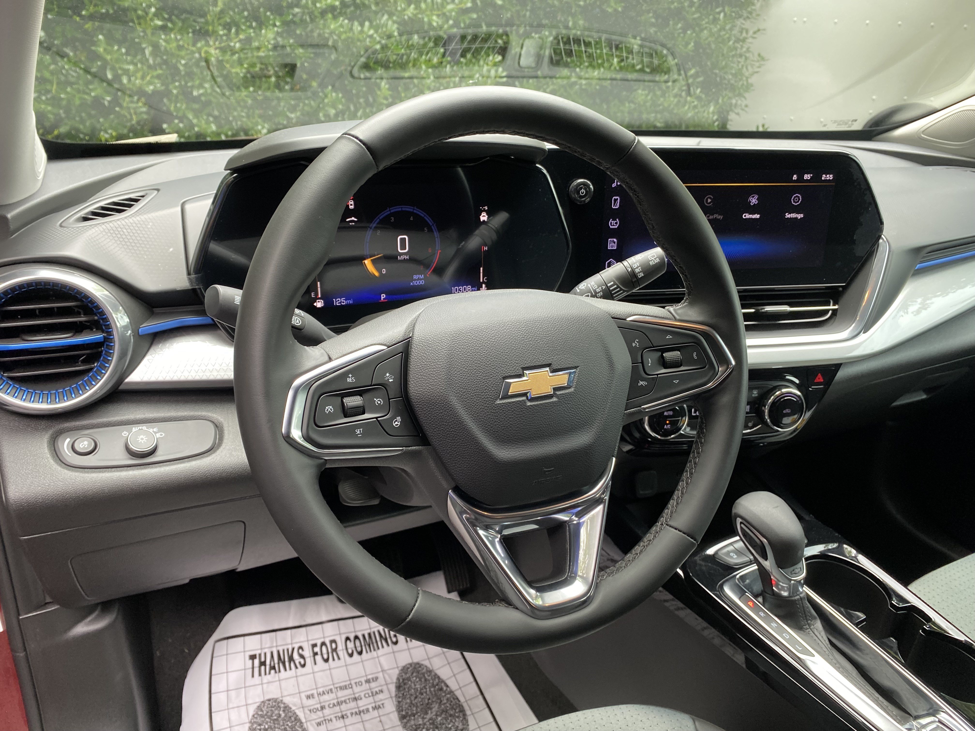 Used 2025 Chevrolet Trax LT w/ Driver Confidence Package FWD image 17