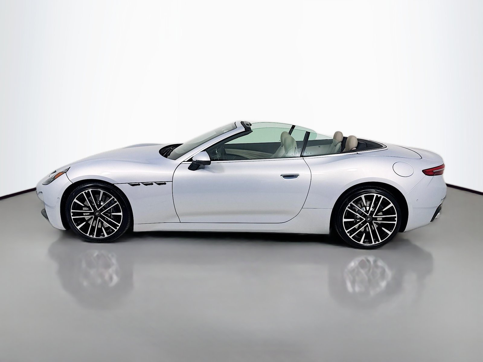 New 2026 Maserati GranCabrio Modena AWD/4WD image 4