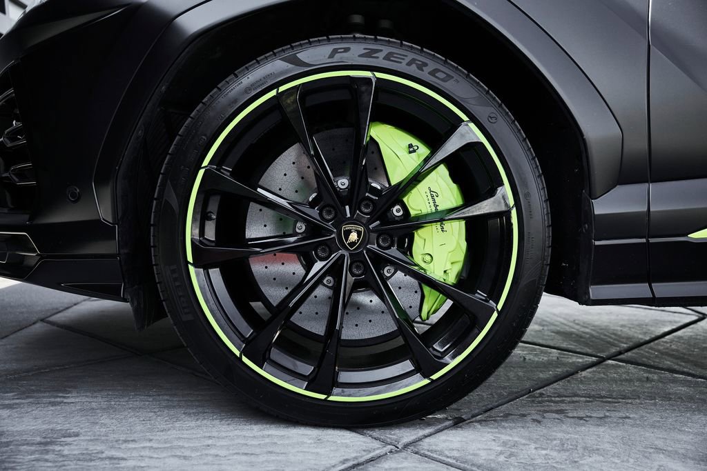 Used 2022 Lamborghini Urus image 3