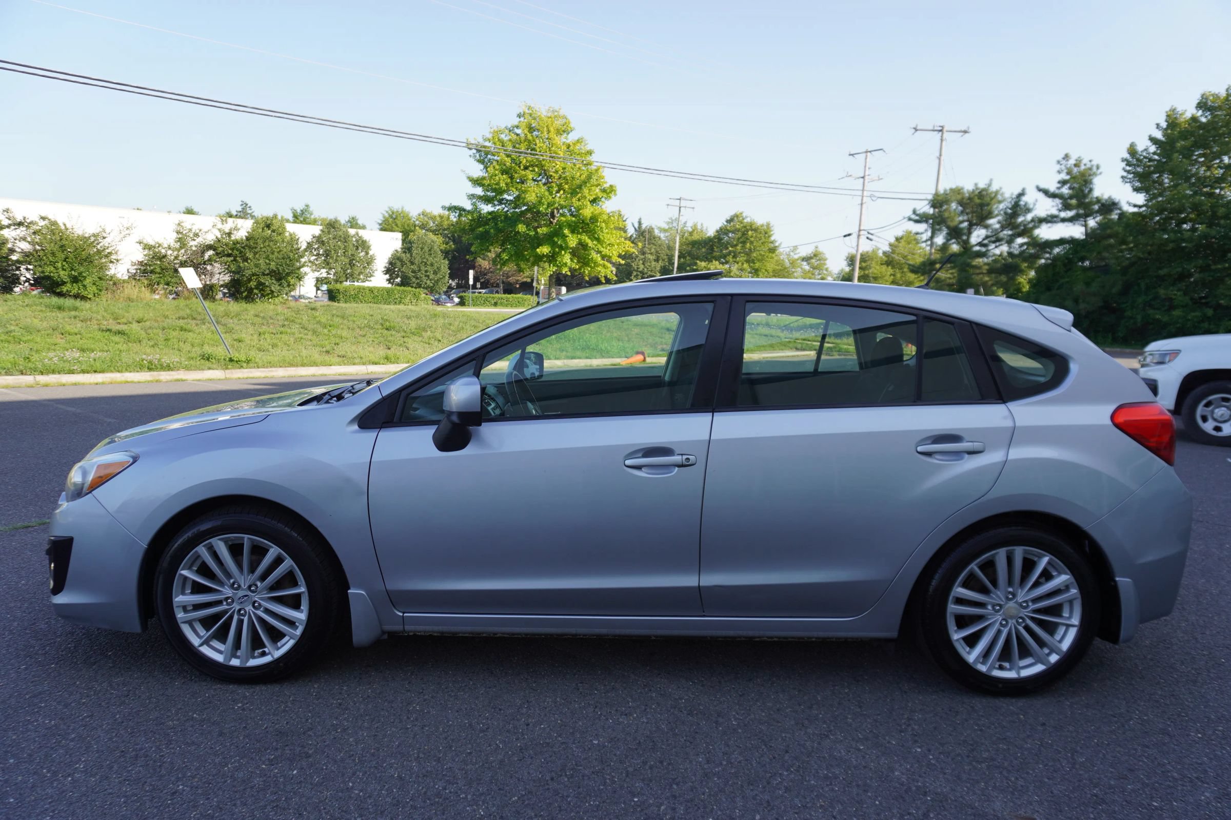 Used 2012 Subaru Impreza 2.0i Premium AWD/4WD image 4