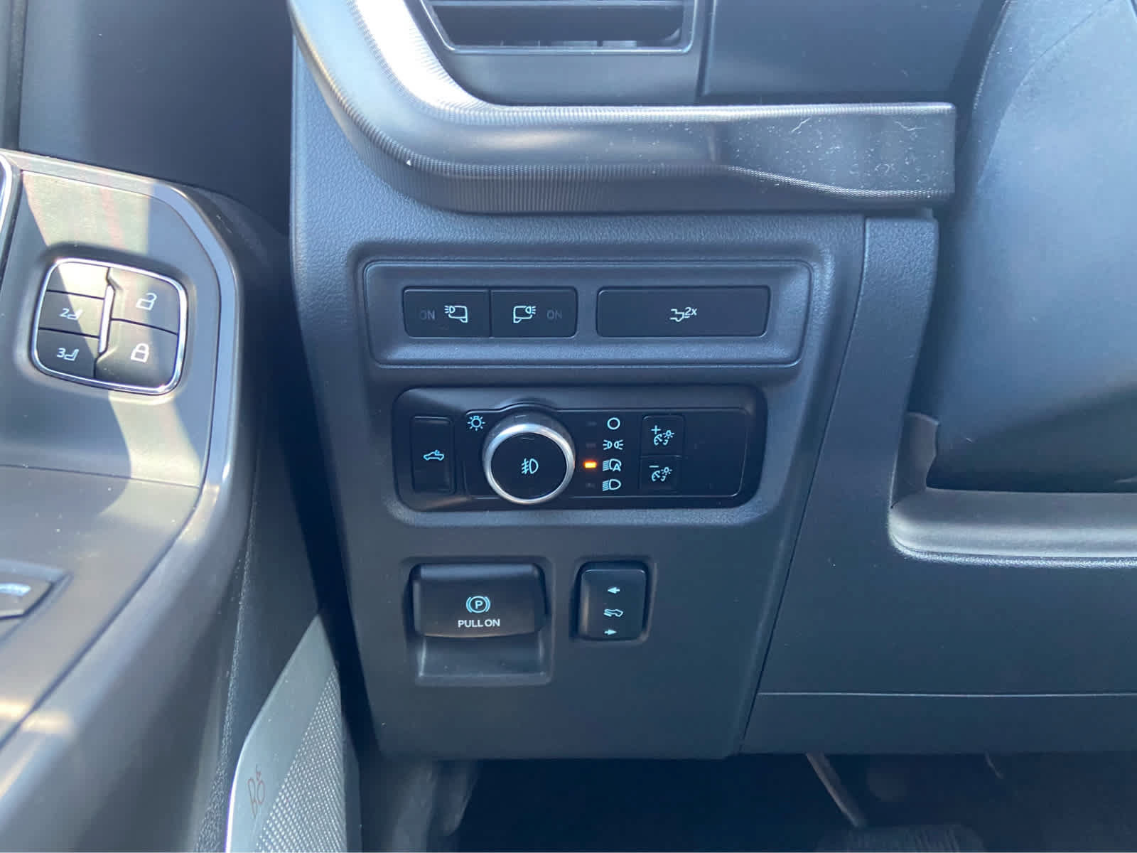 Used 2024 Ford F150 Lariat w/ Equipment Group 502A High AWD/4WD image 24