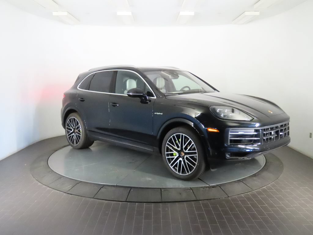 Certified 2026 Porsche Cayenne E-Hybrid AWD/4WD image 9