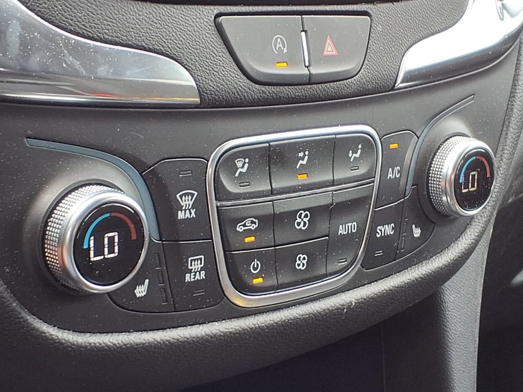 Used 2024 Chevrolet Equinox LT w/ LPO, Floor Liner Package FWD image 28