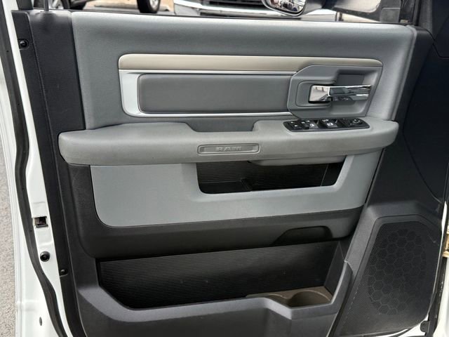 Used 2014 RAM 3500 Big Horn image 28