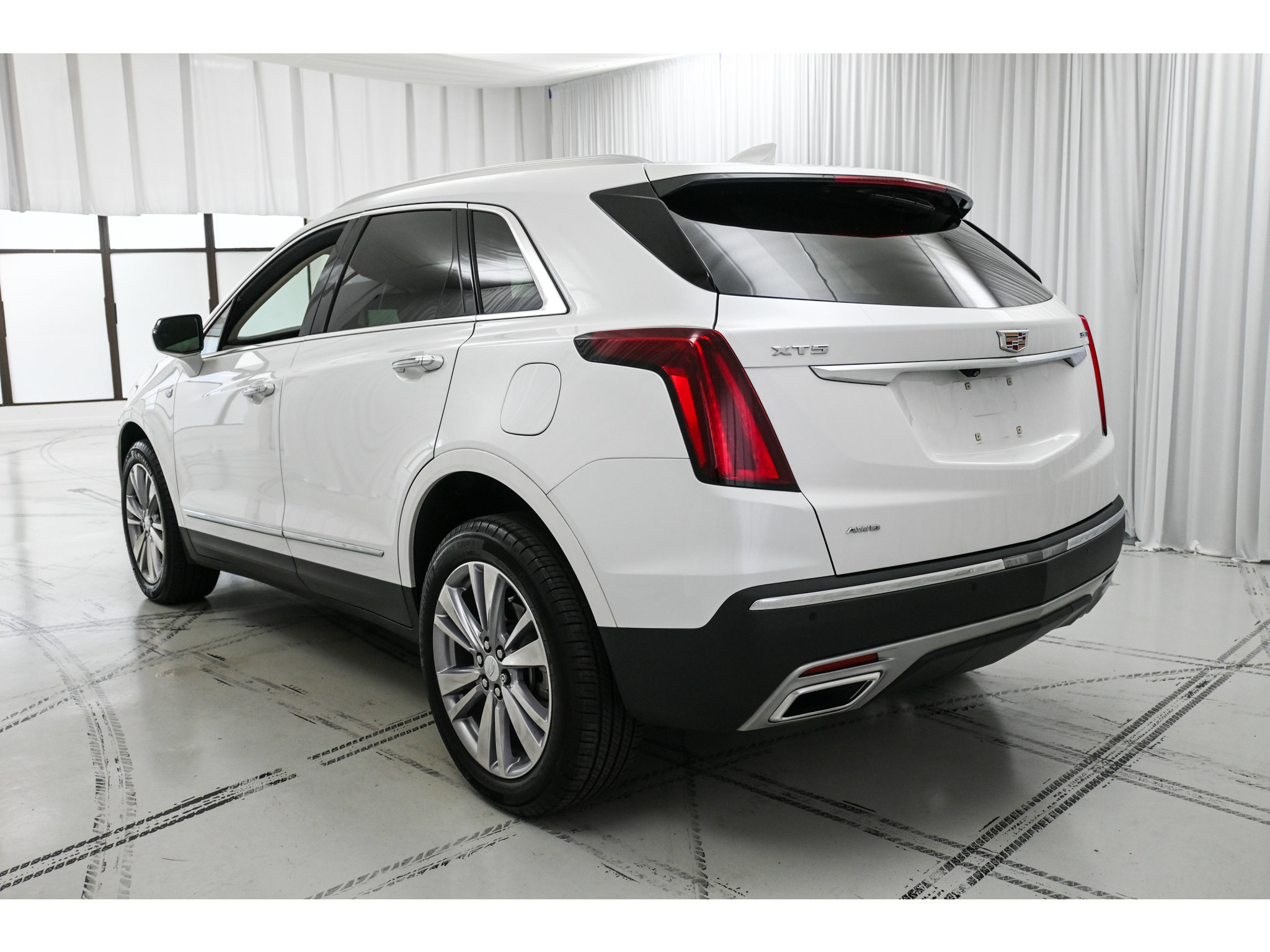 Used 2024 Cadillac XT5 Premium Luxury AWD/4WD image 5