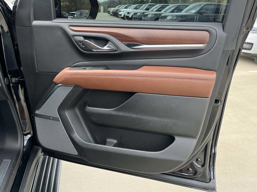 Used 2023 GMC Yukon Denali Ultimate w/ LPO, Floor Liner Package image 24